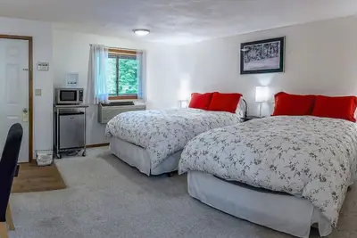 Image de Lodge Room 7 at Green Springs Inn