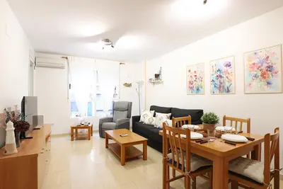 Image de Appartement cosy Ă 60m de la plage avec balcon - Puerto de Sagunto