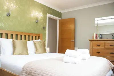 Spacious Family Cottage Close to the Beach and Just a Short Drive From Edinburgh