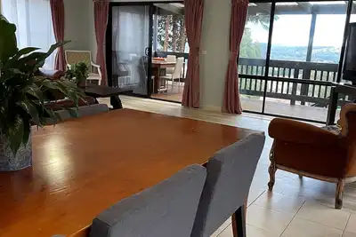 Image de Hidden Valley Victoria -tuscany Vibe - Entire House - Near Golf Course & Trails