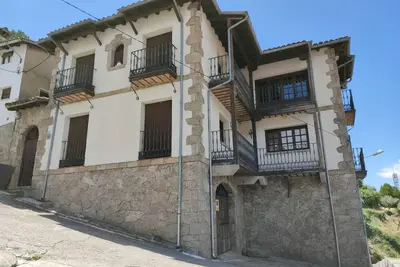 Image de Buscas una Escapada de Ensueño, casa Rural El Mirador del Pico Apta Para Mascotas