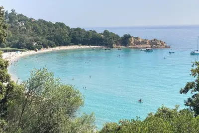 Image de Maison individuelle dans résidence familiale à 700m à pied de la mer.