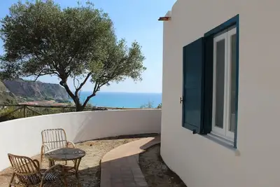 Image de 1 Bedroom Private vacation home in Capo Vaticano