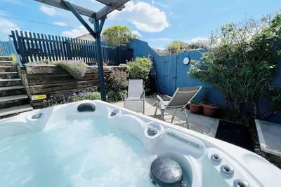 Image de Lundy Lookout! Hot Tub. Minutes Drive to Beach