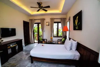 Image de Connecting room in Upscale Orchid Riverside Oasis.