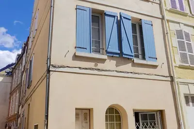 Image de 60 mètres de la plage, 3 pièces de charme lumineux de 57m2