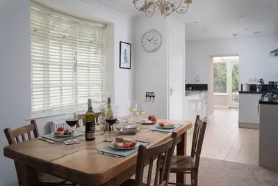 Image de Rotterdam House - historic House in Chapel Street with sea views, dog friendly