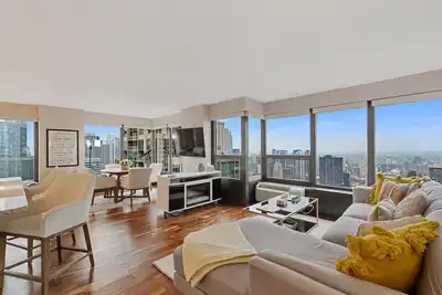 Image de 2bd River North Condo with Million Dollar Views! by AllSet Turnover