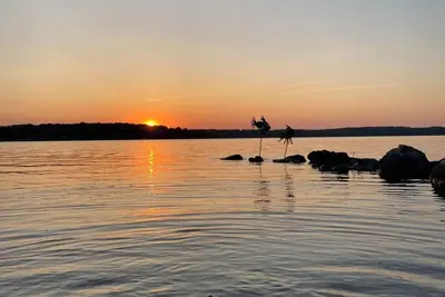 Image de Hidden Gem Lakefront cottage 1-1/2 hrs N of Gta. Perfect for Family getaway\n\n\n