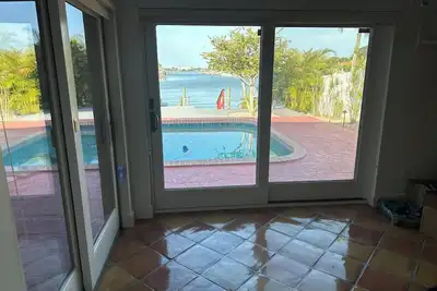 Image de Large House with nice boat dock plus walk/ride a bike to Clearwater Beach