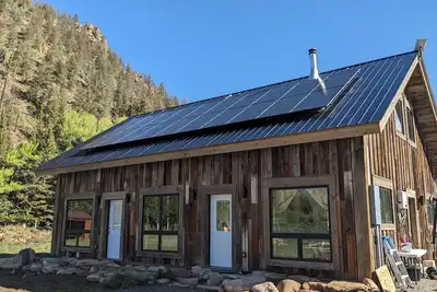 Image de Fishing, Trails and Outdoors abound around this cozy reatreat