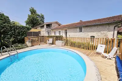 Image de Gîte avec piscine Le creux du loup