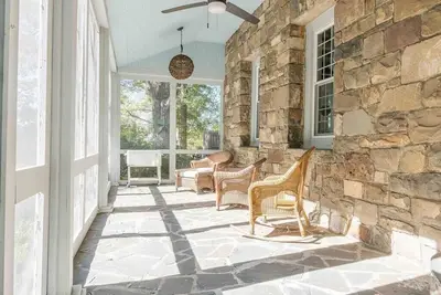 Image de Hudson Valley Oasis - Hot Tub, Fireplace, 50mi Nyc