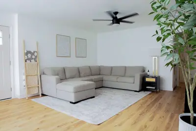 Image de Cozy Modern Stay in South Sgf