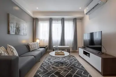 Image de New! Comfortable 2 Bedroom in Central Bgc\n