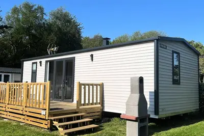 Image de Mobil-Home 35m² Premium (3ch-6pers) + Terrasse + Tv + Lv 6 personnes
