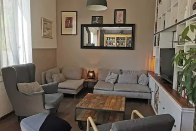 Image de Maison niçoise en centre ville avec jardin, piscine et spa.