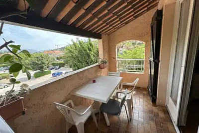 Image de Appartement au cœur du village de Saint Mandrier, climatisation, tout à pied!