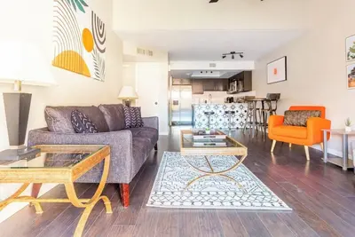 Image de Travel nurses, remote workers, and corporate employees on temporary assignments!