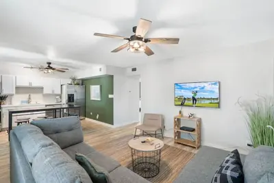 Image de Unit 3 | 66th Pl | Amani Quadruplex Home