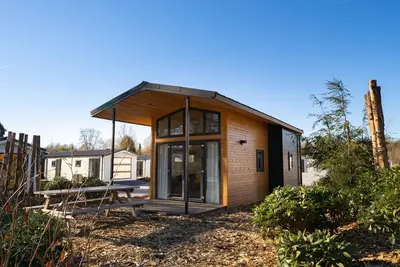 Image de Tiny House au bord du lac Veluwe et sports nautiques