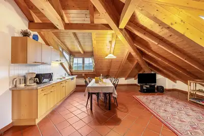 Image de Appartement \"Panorama\" avec vue sur les montagnes, jardin privé et Wi-Fi