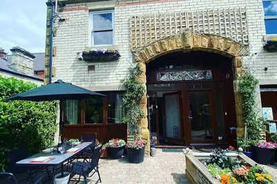 Image de Experience comfort, style, and convenience at our 1-bedroom holiday apartment in Scarborough