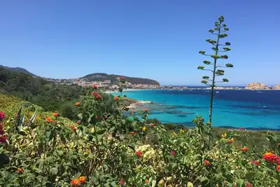 A 5 min d’une crique bleu turquoise un appartement vue mer