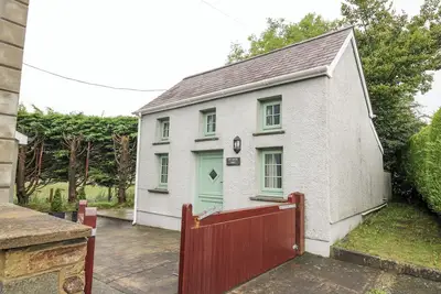 Image de Ty Bach Twt, romantic, with a garden in Cross Inn