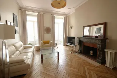 Image de Hyper centre, grand appartement haussmannien 5 chambres