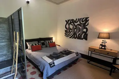 Image de Modernized Tuscan home with a classic wine cellar - 1, 2, 3 bedroom available.