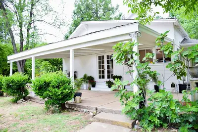 Image de Coyote Creek Ranch + Pool House near Murphy’s