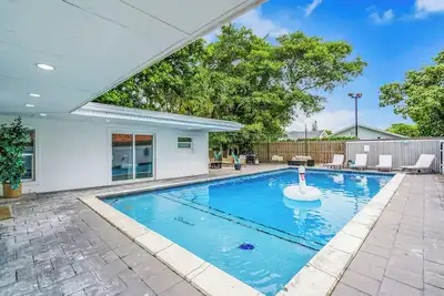 Image de Private Pool, Patio, Fire Pit, Sleeps 12, 6 Beds, 5 Full Baths, Laundry, Parking