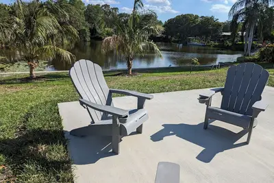 Image de Spacious Lake House retreat located in Clearwater Fl, near beaches & shopping.