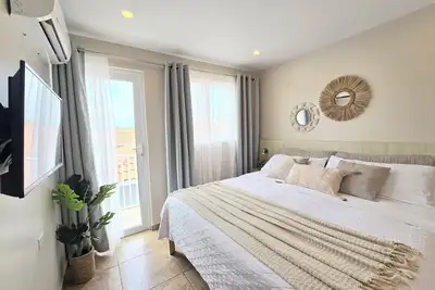 Image de Modern apartment near Palm Beach