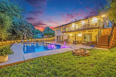 Image de Dream pool house with game room