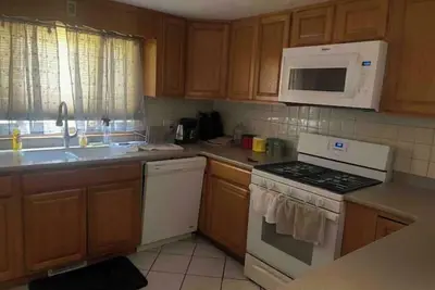 Image de Canton Getaway: Stylish 2-Bedroom Near Attractions