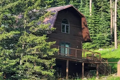 Image de Rustic Creek Cabin - 3+ Acres - Whitewood Creek - Mickelson Trail - Terry Peak!