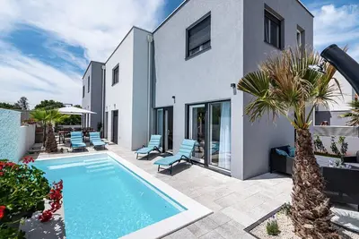 Image de Villa א Zaton avec piscine