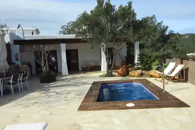 Image de Maison à Ibiza avec Vue Mer et Jacuzzi