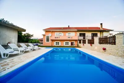 Image de Appartement à Slivnica avec piscine privée