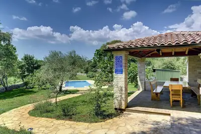 Image de Maison de vacances א Valtura avec piscine