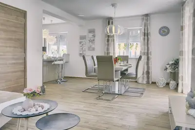 Image de Villa à Pula avec piscine et parasol