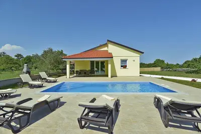 Image de Villa avec piscine א Marcana