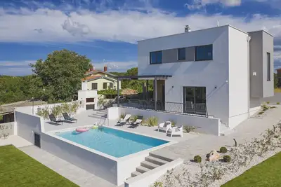 Image de Villa moderne avec piscine privée et terrasse