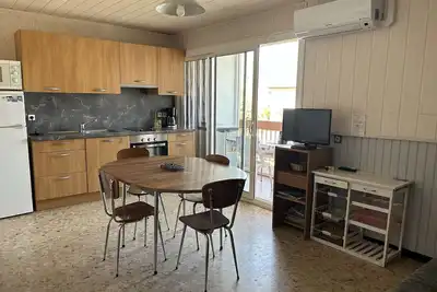 Image de Appartement 2 pièces cabine climatisé avec terrasse et parking privé - 6 couchages - Le Grau-du-Roi