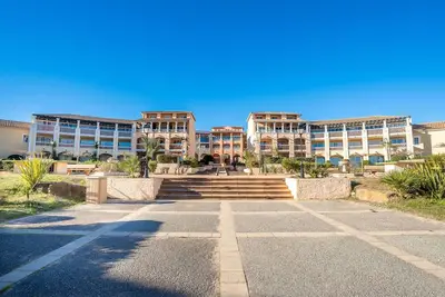 Image de Joli appartement pour 4 personnes avec Wifi, piscine, Tv, terrasse et animaux admis