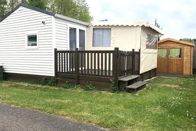 Image de mobilhome dans camping 5 étoiles