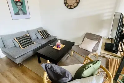 Image de A seulement 10 mins du centre de Lyon bel appartement rénové entièrement équipé