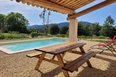 Image de Maison de campagne avec piscine à 1 km du centre de Lourmarin